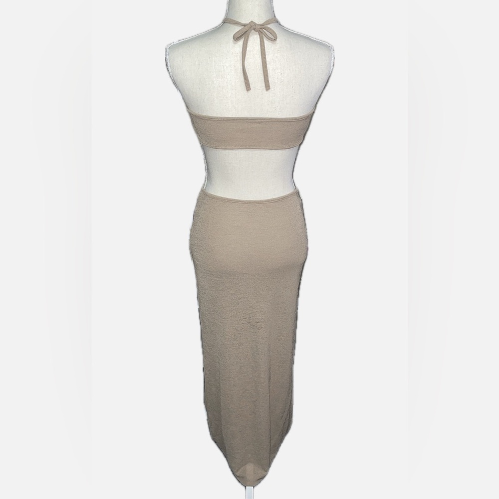 Elegant Tan Halter Cutout Dress- NWOT - Picture 2 of 5